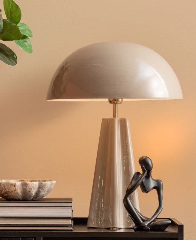 Bordslampa Amplio varmgrå