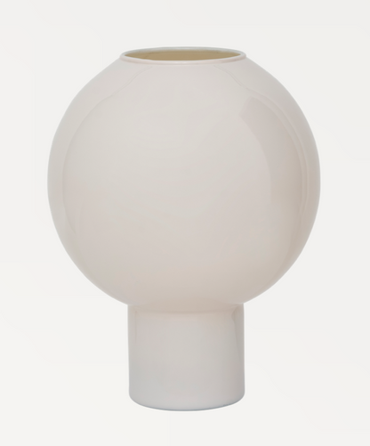 Vas Van pale white