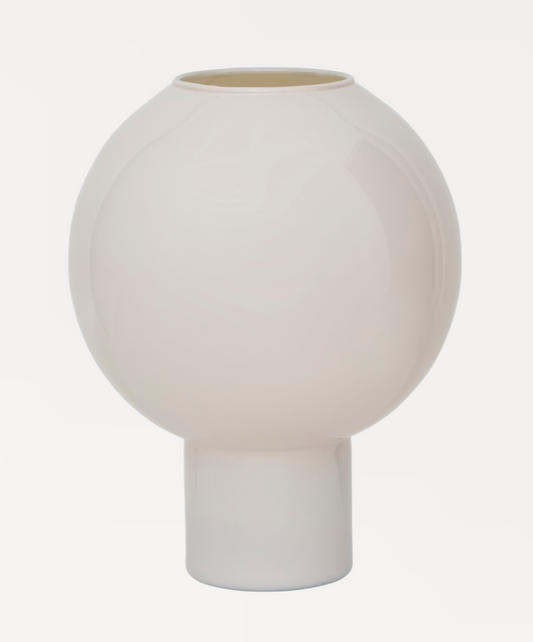 Vas Van pale white